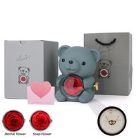 Idée cadeau pour la Saint-Valentin, roses éternelles, collier avec anneau, ours en acrylique rotatif mignon, boîte à bijoux avec rose éternelle, cadeaux pour femmes