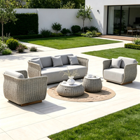 Offre Spéciale : Ensemble de Canapés d'Extérieur en Rotin Moderne et Luxueux avec Coussins Imperméables et Design Anti-Rouille Durable - Neuf d'Usine pour Hôtels et Jardins