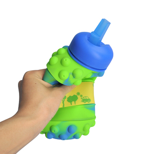 Bouteille d'eau pliable en silicone anti-stress à bulles à presser, idéale pour l'école, la maison et le bureau - Product Image 6