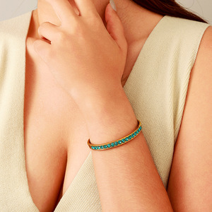 Brazalete de Moda, Chapado en Oro de 18k, Acero de Titanio, Zirconia Verde Menta, Joyería para Mujer - Product Image 2