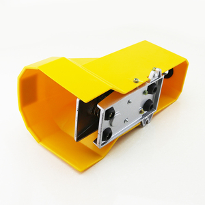 4F210-08LG Fuß pedal ventil G1/4 5/2 Wege mit Verriegelung und Schutz Fuß pedal ventil 4F Pneumatischer Fußpedal-Steuersc halter - Product Image 6