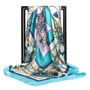 <span class=keywords><strong>Foulard</strong></span> Carré en Soie Satinée <span class=keywords><strong>Noir</strong></span> de Haute Qualité, Voile Hijab 100% Soie Satinée pour <span class=keywords><strong>Femme</strong></span> - Product Image 4