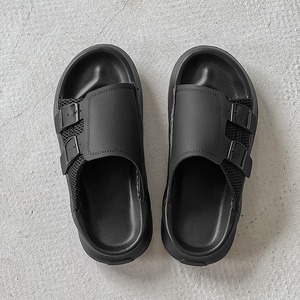 Chaussures légères à enfiler, tendance estivale, nouveau style, adaptées à toutes les occasions, chaussures de plage simples et à la mode pour hommes - Product Image 4
