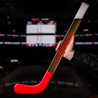 Gobelet à bière réutilisable en plastique de 22 oz, style bâton de hockey américain, avec bouchon à boire directement intégré, souvenir de rentrée scolaire pour le camping
