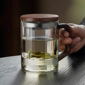 Taza de té de vidrio transparente con tapa y asa de madera para preparar té, uso en oficina - Product Image 4