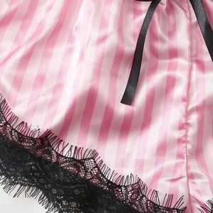 Ensemble deux pièces de loungewear noir simulé, style européen et américain, nouveau, tendance et confortable, avec bordure en dentelle, vente en gros - Product Image 2