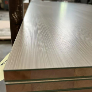 Fábrica al por mayor 1220*2440 tablero de melamina madera Falacca Core E1 Pino estándar para muebles de sala de estar precio barato - Product Image 2