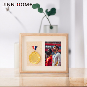 <span class=keywords><strong>Cadre</strong></span> en bois multi-en-un <span class=keywords><strong>pour</strong></span> les médailles de marathon et les photos d'événements sportifs Boîte de présentation commémorative <span class=keywords><strong>pour</strong></span> médailles <span class=keywords><strong>Cadre</strong></span> de cadeau de médailles - Product Image 3