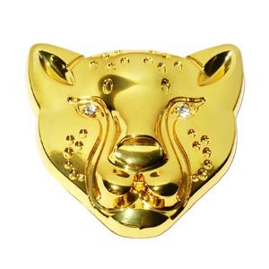 Özel kabartmalı kaplan logosu amblem pimleri çinko erkekler için alaşım altın kaplama ceket silah rozeti emniyet pimleri ceket - Product Image 1