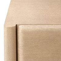 Table de chevet RH NOMA en bois massif, chêne naturel clair avec façade de tiroir arrondie et étagère ouverte, solution de rangement moderne pour chambre à coucher