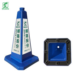 Cône de sécurité routière blanc personnalisable avec poignée de transport Matériau plastique PC et PVC pour la circulation routière - Product Image 5