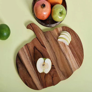 Planche à découper en forme de citrouille d'Halloween, en bois massif, de forme irrégulière, avec poignée, décorative pour la maison - Product Image 3