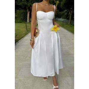 Robe longue blanche à bretelles fines et motif floral, avec fermeture éclair et volants décoratifs, style soirée formelle, taille unique/XS pour femmes, bretelles spaghetti, longueur ras du sol - Product Image 4