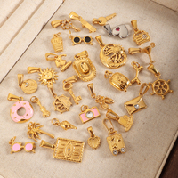 Valise, chapeau et lunettes |   Charmes en émail en acier inoxydable plaqué or 18 carats |   Pendentifs soleil, lune, cœur, appareil photo et beigne pour bricolage