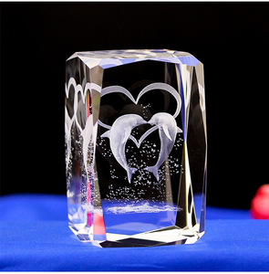 เกียรติยศของคริสตัลที่กําหนดเองระเหิดคริสตัลสัตว์ทะเลปลาใต้น้ําโลก 3D เลเซอร์แกะสลักคริสตัล Cube - Product Image 3