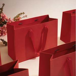 Sacs en papier mat de luxe personnalisés avec logo et poignées en ruban, couleur sur mesure pour boutiques de vêtements et cadeaux - Product Image 4