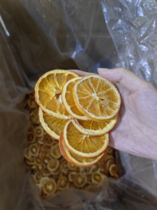 Nouvelles Fruits Secs Produits en Usine : Tranches d'Orange Déshydratées pour Garniture de Thé et Décoration de Noël - Product Image 5