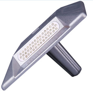 Goujon <span class=keywords><strong>de</strong></span> route en aluminium prismatique à haute intensité réfléchissant à LED avec conception oeil <span class=keywords><strong>de</strong></span> chat Aucune puissance requise Visibilité supérieure à 300m - Product Image 3