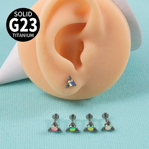 G23ฟิล์มไทเทเนียม labret แบบแวววาวอีพ็อกซี่ส่องแสงเป็นประกายวิบวับต่างหูรูปใบเกลียวด้านหลังแบบแบนเกลียวสำหรับใส่ในงานแต่งงาน - Product Image 6