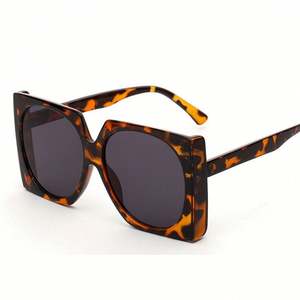 Lunettes de soleil pour femmes, mode 2020, luxe rétro, grande monture, lunettes de soleil léopard, UV400, lunettes de soleil carrées surdimensionnées - Product Image 2