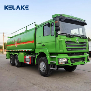 Camión Cisterna Diésel KELAKE Verde 8X4, 15001-30000L, Almacenamiento de Productos Químicos, Transmisión Manual, Nuevo, Hecho en China - Product Image 1