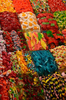 China Factory Wholesaled Sour Flavored Fruit Gummy Candy Bulk Soft Chewy Halal Kosher Certified Sugar Glucose Piece Box