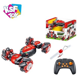 2 en 1 1:18 <span class=keywords><strong>échelle</strong></span> de main d'enfants télécommande <span class=keywords><strong>tornade</strong></span> stunt voiture jouet geste détection voiture avec lumière et musique - Product Image 4