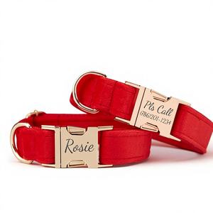 Collar y Correa Personalizados para Perro Red Veet, Lazo con Flores, Etiqueta con Nombre Grabada en Oro para Mascotas Macho y Hembra, Regalo de Boda para Cachorros - Product Image 1