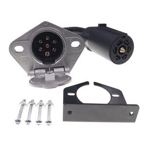 GW Trailer <b>Plug</b> <b>Adapter</b> 7-Pin Blade To Round Socket UAG717K With Bracket Black - Product Image 3