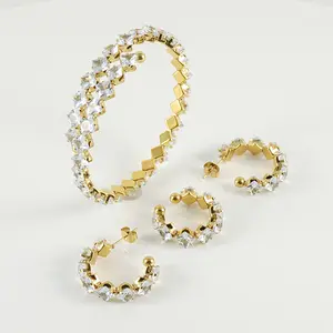 Atacado Crystal Fine Jewelry Pulseiras Abertas Banhado a Ouro Jóias Set Aço Inoxidável Anel Brincos Pulseira Zircon Series