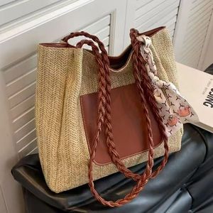 Sac à bandoulière tissé pour femme, sac de plage, sac fourre-tout en paille tressée, sac à main de loisirs en PVC tressé à la mode pour les vacances - Product Image 5