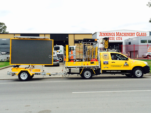 EN12966 Remorque à message variable de gestion du trafic VMS à énergie solaire 5 couleurs - Product Image 3