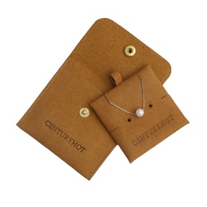 Sac à bijoux en velours avec insert en microfibre et pochette de collier rembourrée à bouton-pression pour un rangement et une organisation pratiques - Product Image 3