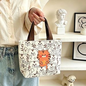 Bolsa de Lona Pequeña con Cierre de Cremallera, Diseño Reforzado, Logotipo Personalizado Disponible, Tamaño 27x22x6, Patrón de Dibujos Animados - Product Image 1