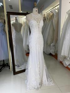 Abito <span class=keywords><strong>da</strong></span> sposa a sirena in tulle <span class=keywords><strong>bianco</strong></span> ricamato con scollo all'americana e strascico lungo, lussuoso abito <span class=keywords><strong>da</strong></span> ballo per la sposa - Product Image 5