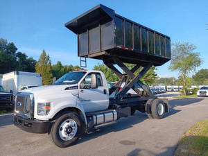Autos Usados F-750 Super Duty AWD 2022, Cabina Regular de 2 Puertas, 158-281 In. Cámara trasera de cuero izquierda WB para techo solar - Product Image 3