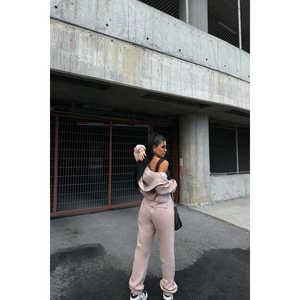 Ensemble de pantalon et veste pour femme avec détail fermeture éclair couleur crème - Product Image 1