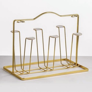 Portavasos Dorado de Hierro con Escurridor, Diseño Cuadrado Moderno para Almacenamiento de Tazas en el Hogar, Uso en Sala de Estar - Product Image 2