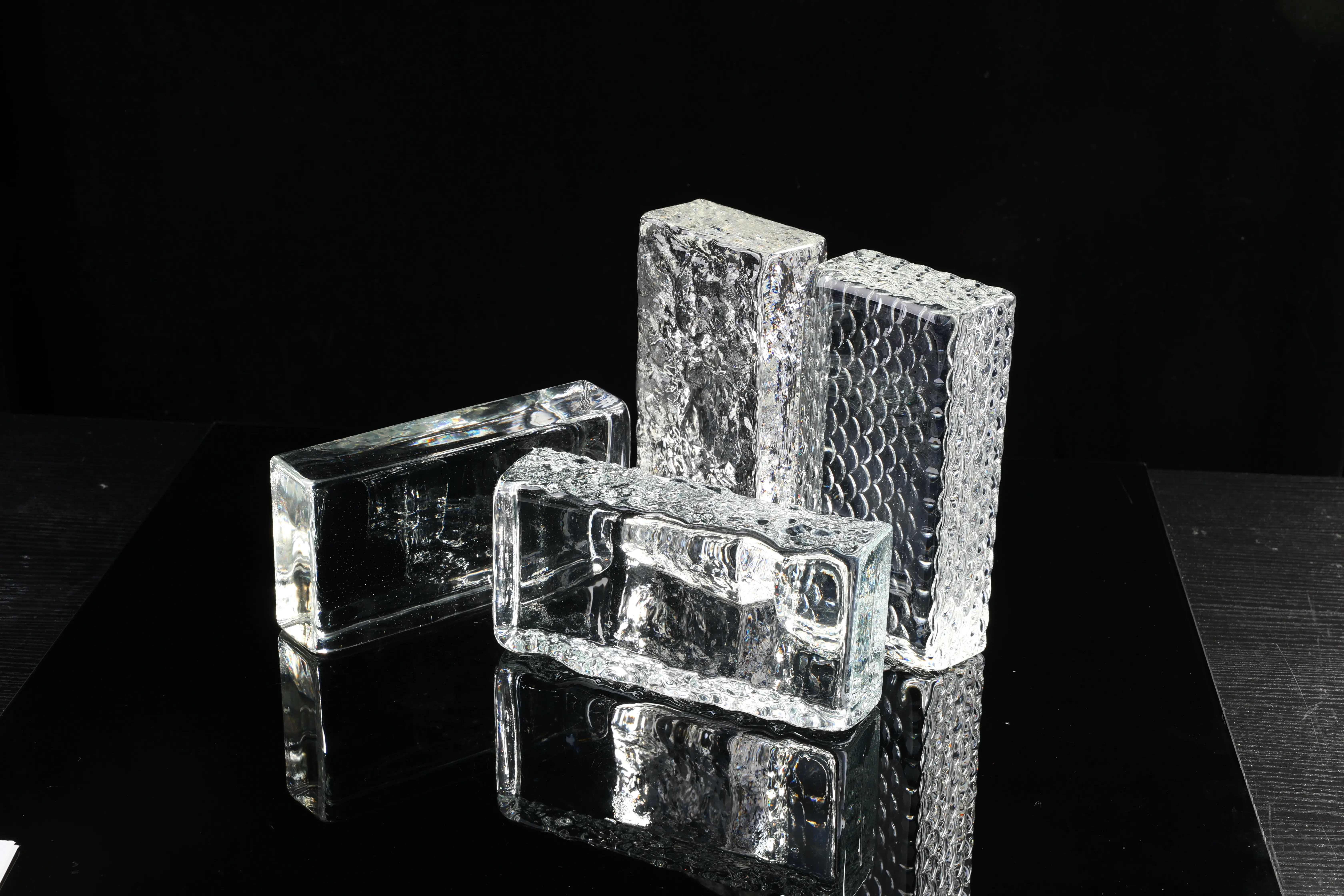 Vente en gros en Chine Blocs de verre de construction thermofusible rectangulaires transparents Bloc de briques de verre résistant