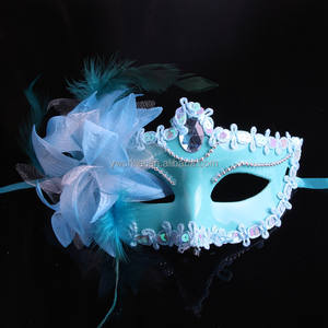 Nuova Maschera di Alta Gamma per Sfilate di Moda Italiane, Maschera Veneziana con Fiore Laterale - Product Image 5