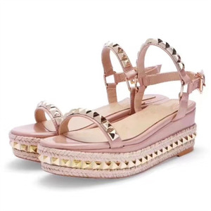 Dép cao gót mùa hè nữ, giày thiết kế sang trọng, dép đế xuồng dệt kiểu cổ điển, dép đính đinh tán, dép đế xuồng đi nghỉ mát, giày cao gót nữ - Product Image 5