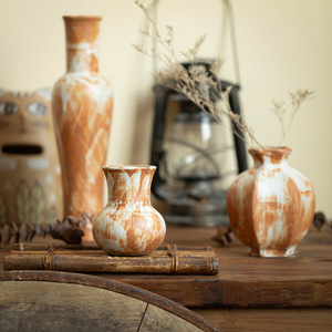 New Chinese Red White Porcelain <strong>Small</strong> <strong>Vase</strong> Jingdezhen Handmade Ceramic Flower <strong>Vase</strong> for Tea Table Living Room Home Desktop Decor - Product Image 4