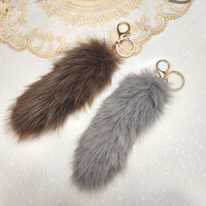 2-colore ricco di volpe coda appendiabiti elegante peluche portachiavi giocattolo decorazione della borsa - Product Image 1