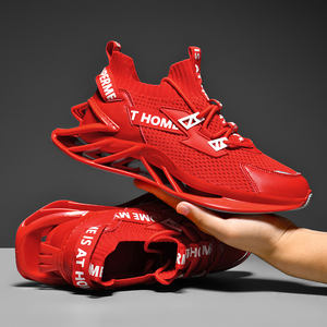 Chaussures de course pour hommes grandes tailles, basses, robustes, respirantes, en maille, avec semelle intermédiaire en TPU, légères, imperméables, amortissantes, antidérapantes, noires - Product Image 4