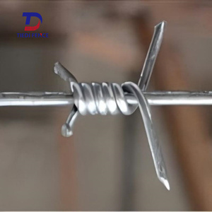 Clôture en fil <span class=keywords><strong>barbelé</strong></span> haute résistance, fil <span class=keywords><strong>barbelé</strong></span> en acier galvanisé avec des épines acérées pour la sécurité générale et la délimitation - Product Image 1