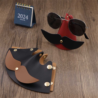 Support à lunettes artistique en cuir PU vintage tendance, créatif et pratique, pour la présentation de lunettes de soleil comme décoration de bureau