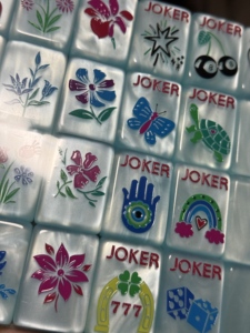 Populaire luxe acryl mahjong tegelenset met één laag - 160 stuks Garden Glow Match Pearl voor kinderen en gezinsvermaak - Product Image 3