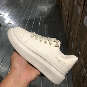 Scarpe da ginnastica da <span class=keywords><strong>donna</strong></span> <span class=keywords><strong>beige</strong></span> di alta qualità di marca di moda scarpe da <span class=keywords><strong>donna</strong></span> piatte casual da passeggio in stile da corsa - Product Image 2