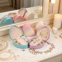 Boîte à bijoux en cuir PU en forme de cœur, étui de rangement pour bijoux de voyage avec fermeture éclair pour bagues, boucles d'oreilles, colliers