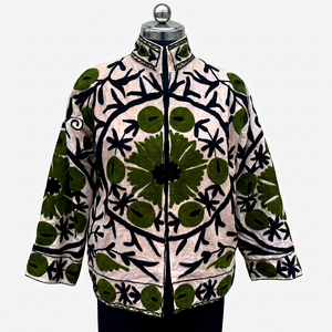 Veste matelassée florale brodée à la main, col mandarin, manches longues, coton, grande taille pour femmes, vêtements d'automne - Product Image 1
